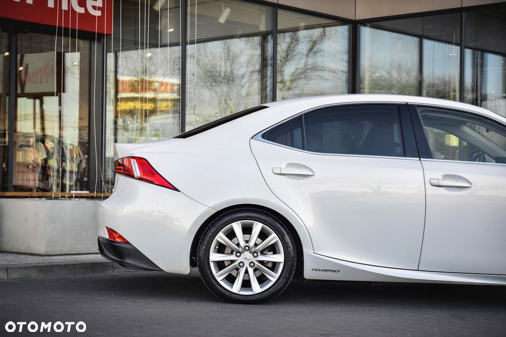 Lexus IS 300h F Impression EU6 - 30