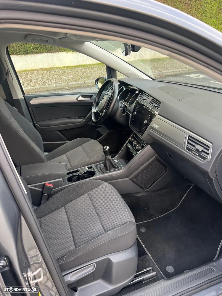 VW Touran - 5
