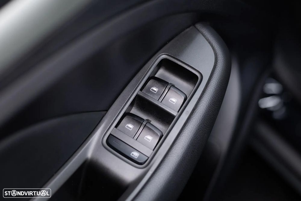MG ZS EV 44.5 kWh Luxury - 34