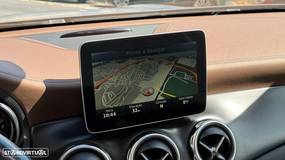 Mercedes-Benz GLA 220 d Urban — fotografia 9