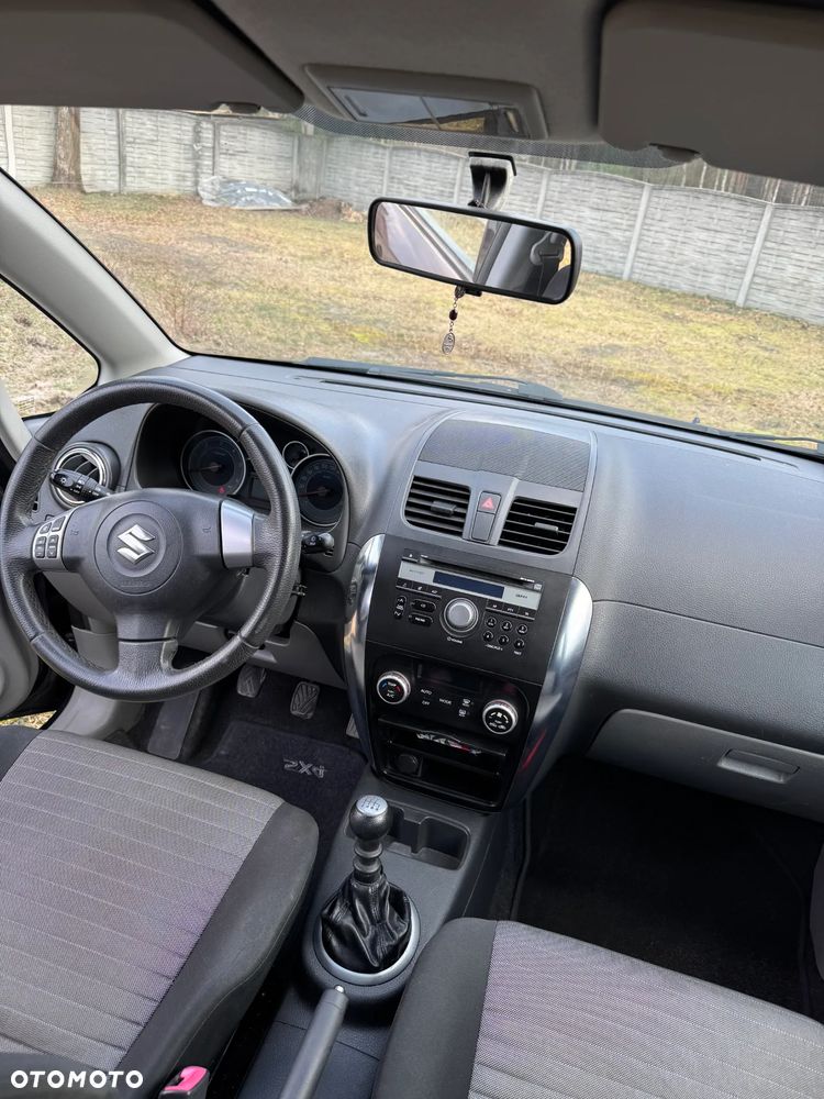 Suzuki SX4 - 5
