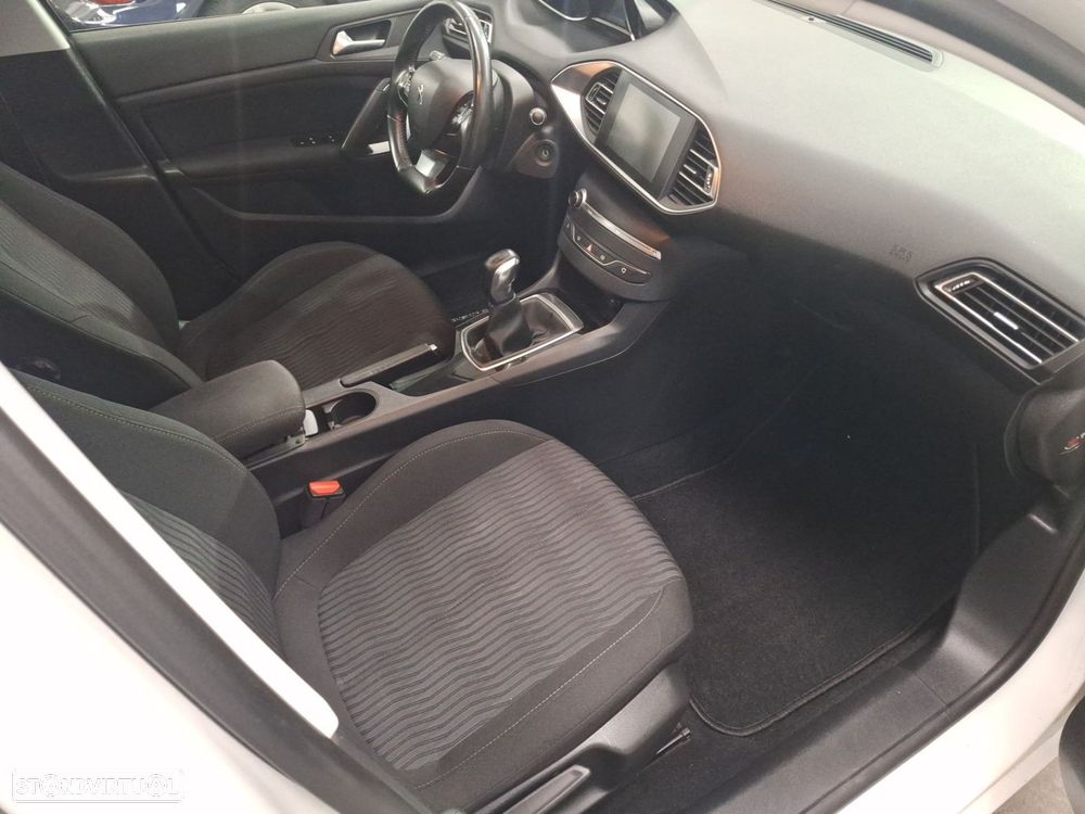 Peugeot 308 SW 1.6 e-HDi Access - 13