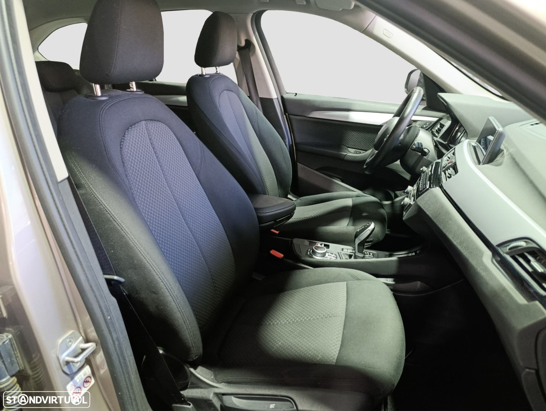 BMW X1 16 d sDrive Auto - 8