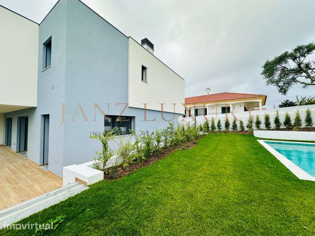 Moradia T4 com Piscina e 300m² Jardim em Manique | Cascais | Garage... - Grande imagem: 4/27
