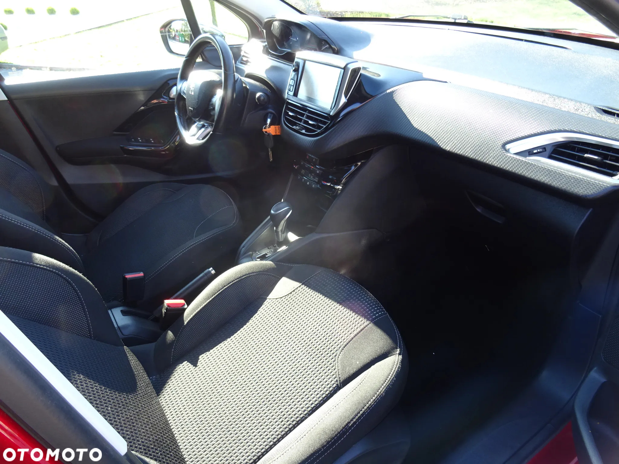 Peugeot 208 PureTech 110 Stop & Start EAT6 Allure - 9