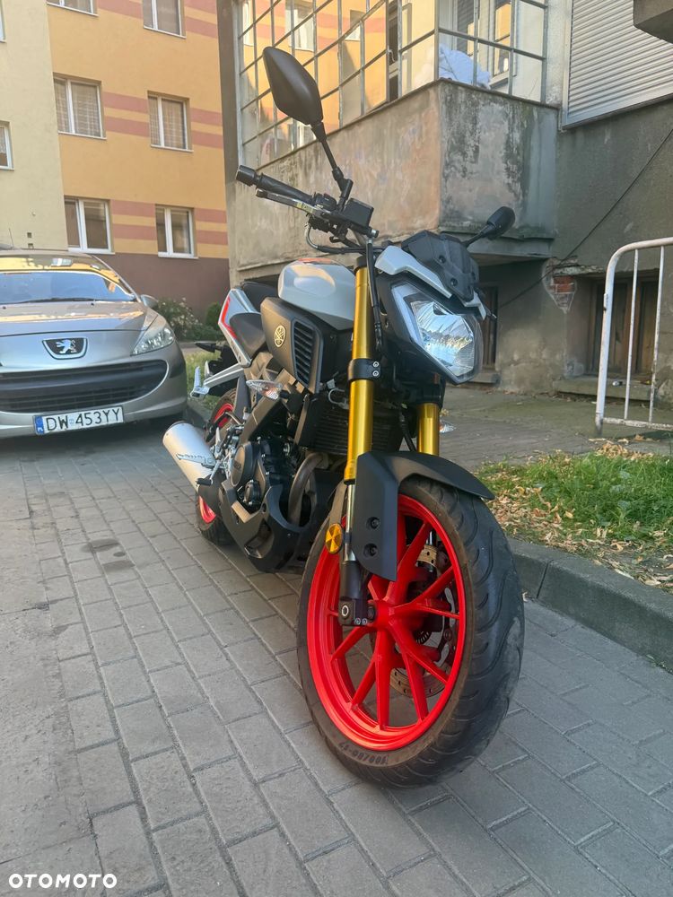 Yamaha MT - 9