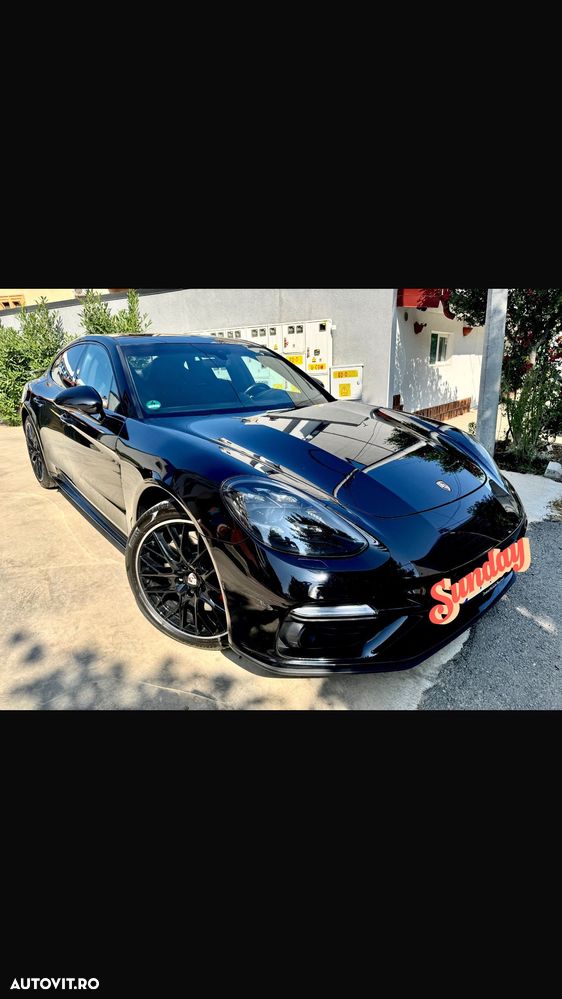 Porsche Panamera Turbo Sport Turismo - 1