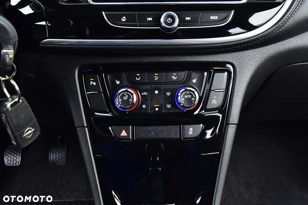 Opel Mokka X 1.4 T Design Line S&S - 25