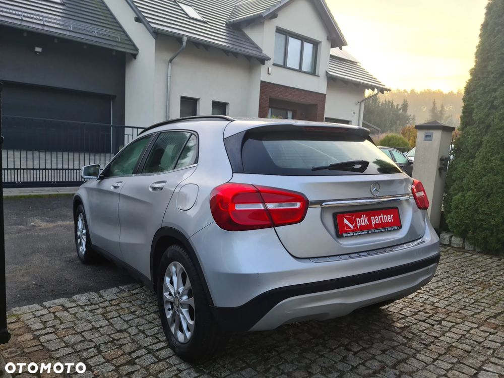 Mercedes-Benz GLA - 5