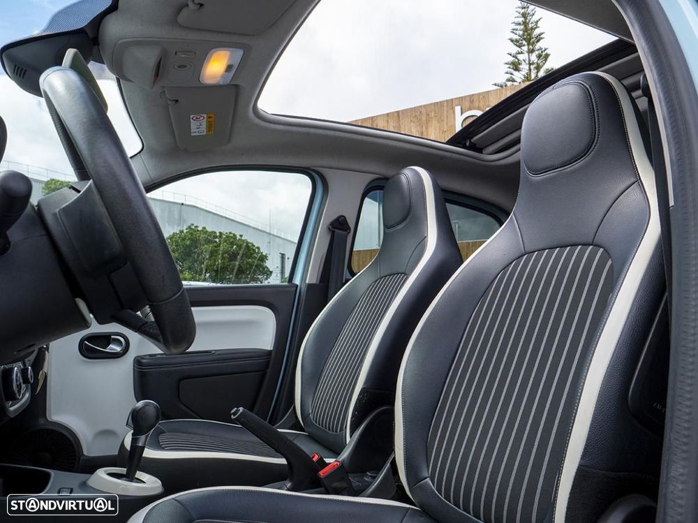 Renault Twingo Z.E. 22 Intens - 23