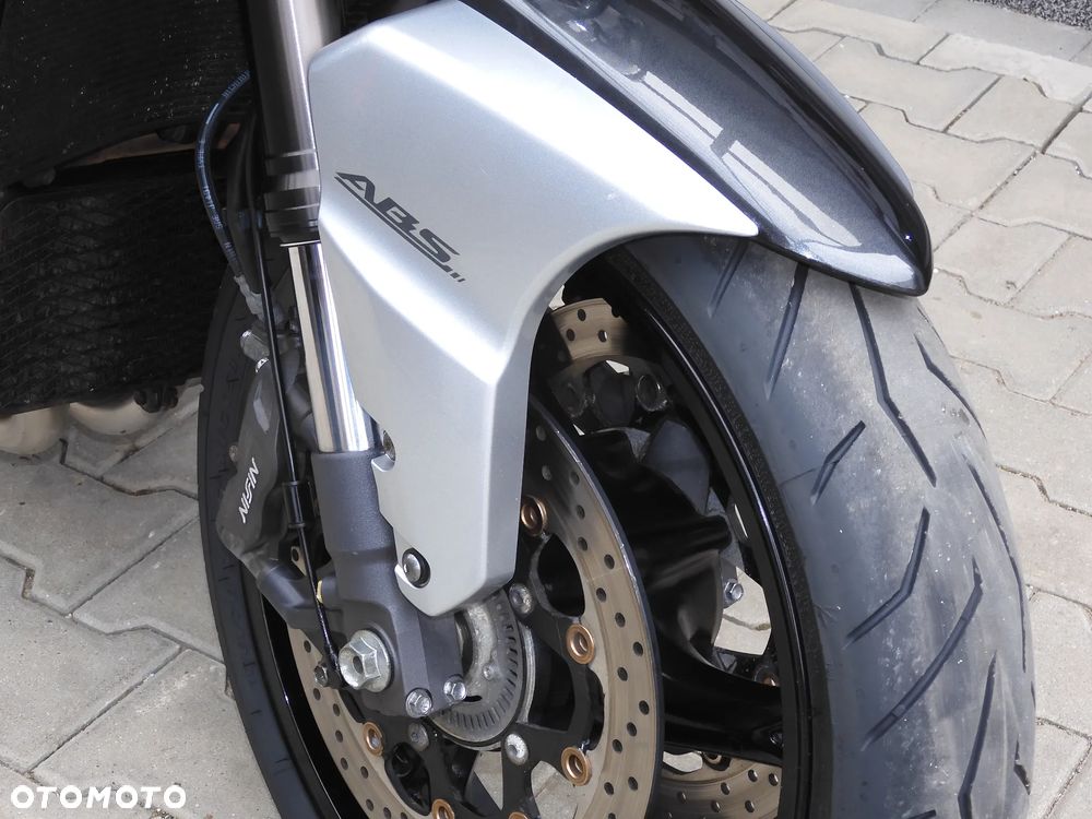 Suzuki GSX - 4