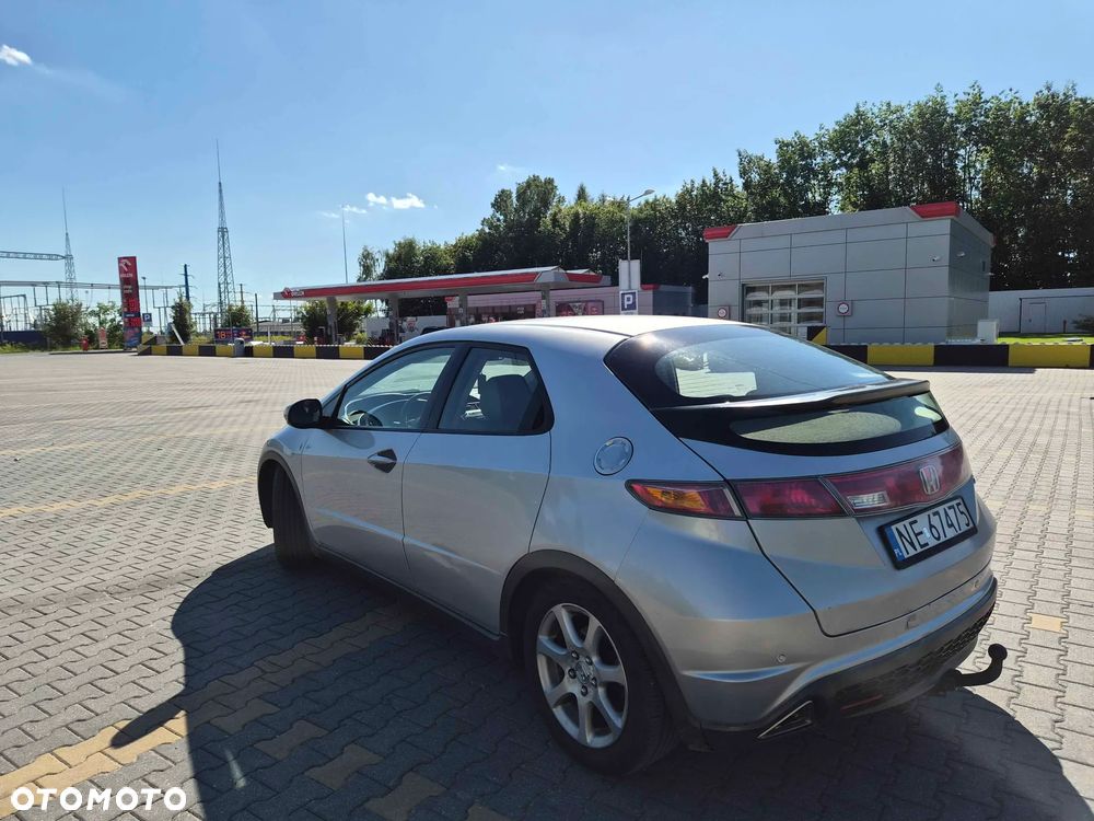 Honda Civic 1.8 Comfort - 9