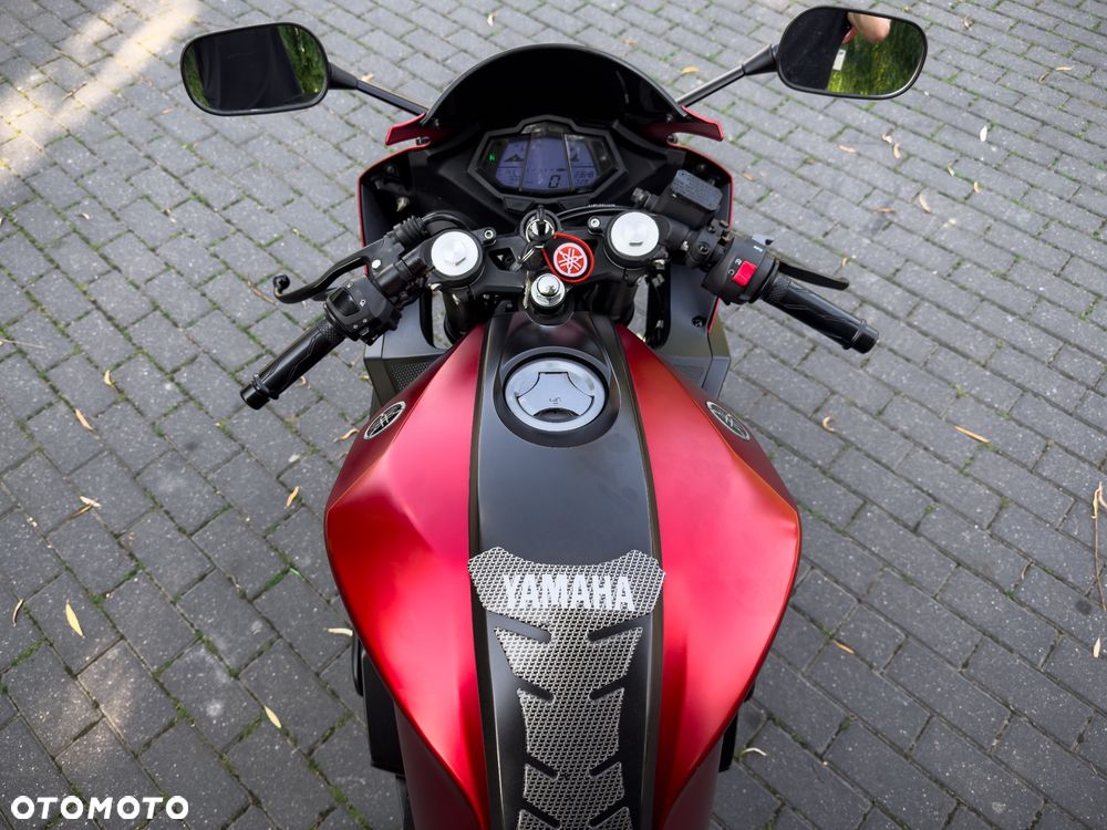 Yamaha YZF - 12