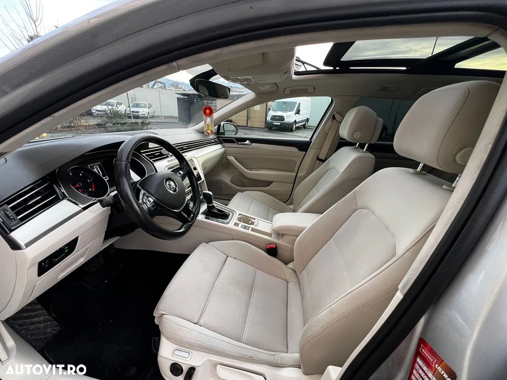 Volkswagen Passat 2.0 TDI SCR DSG Comfortline - 9