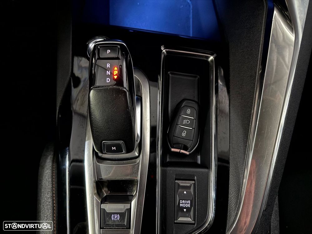 Peugeot 3008 1.5 BlueHDi Allure Pack EAT8 - 29