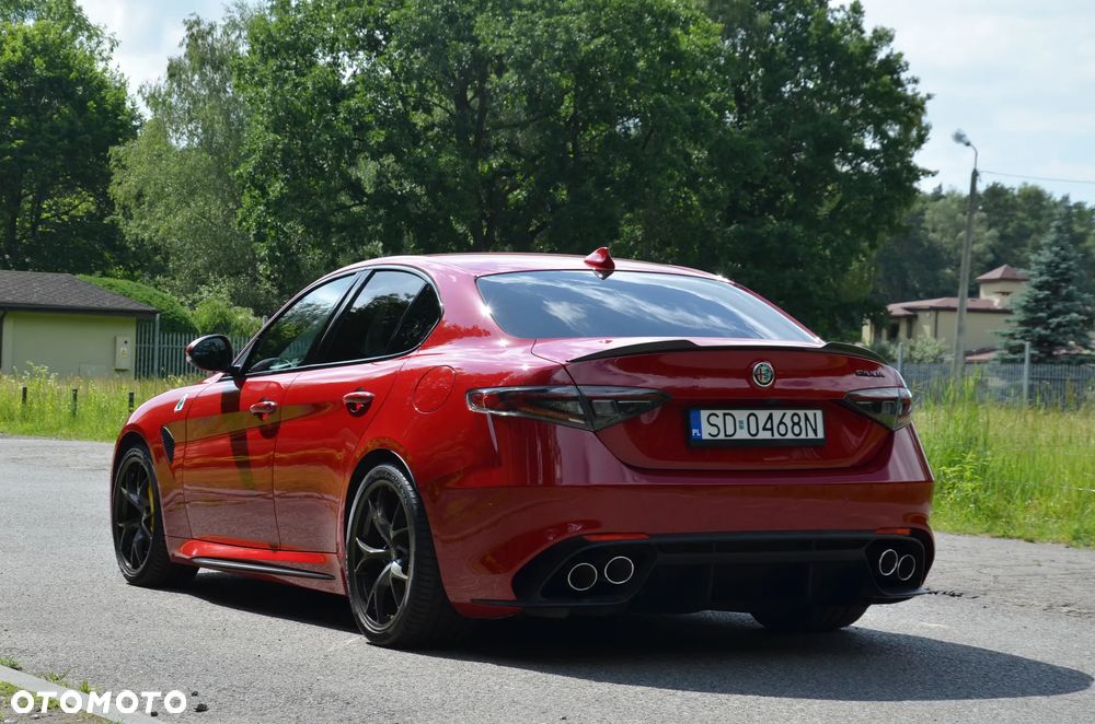 Alfa Romeo Giulia 2.9 Bi Turbo V6 Quadrifoglio - 9