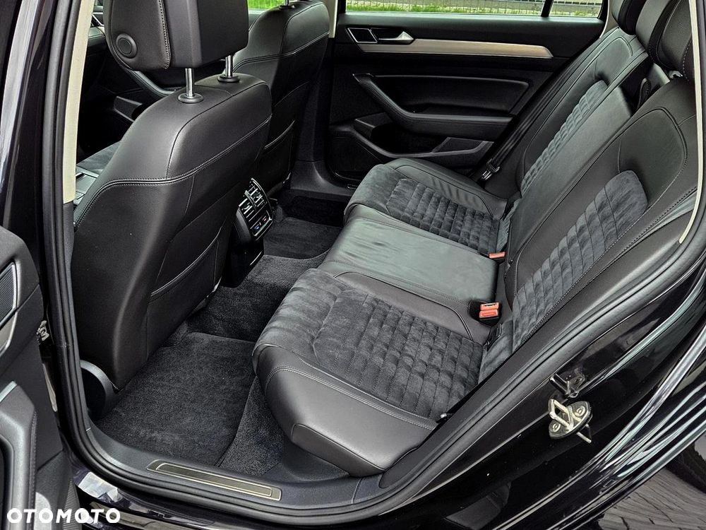 Volkswagen Passat 2.0 TDI SCR DSG Highline - 23