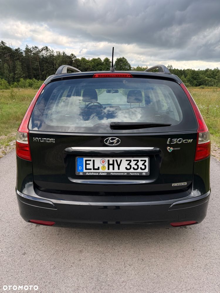 Hyundai i30 i30cw 1.6 CRDi FIFA WM Edition - 5
