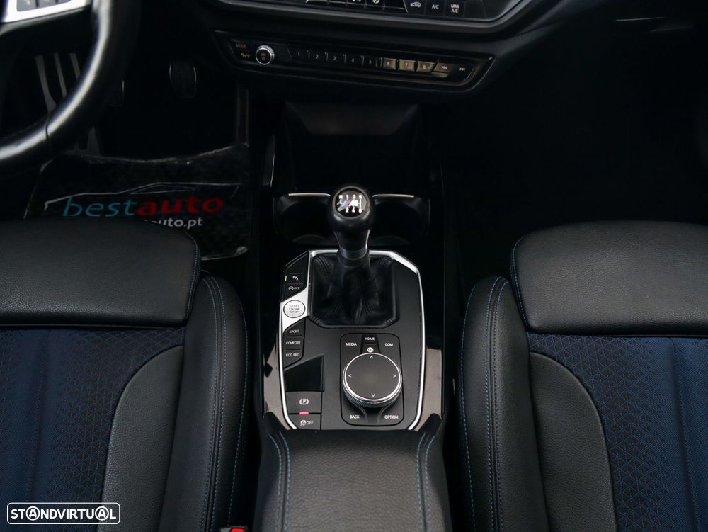 BMW 116 d Pack Desportivo M - 35