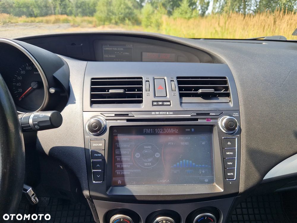 Mazda 3 2.0 Exclusive + - 11
