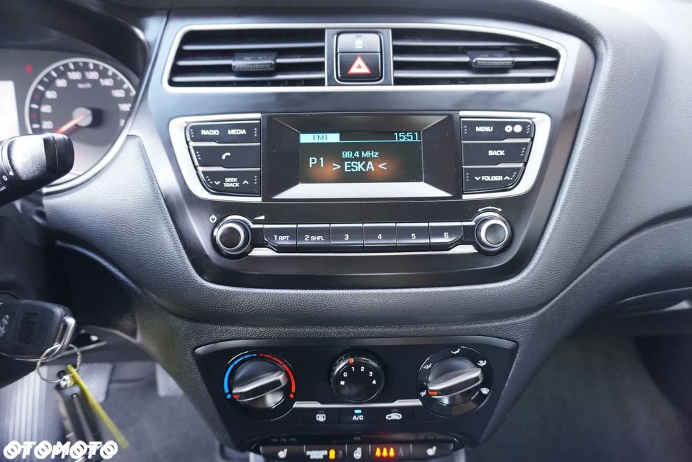 Hyundai i20 blue 1.2 Classic - 20