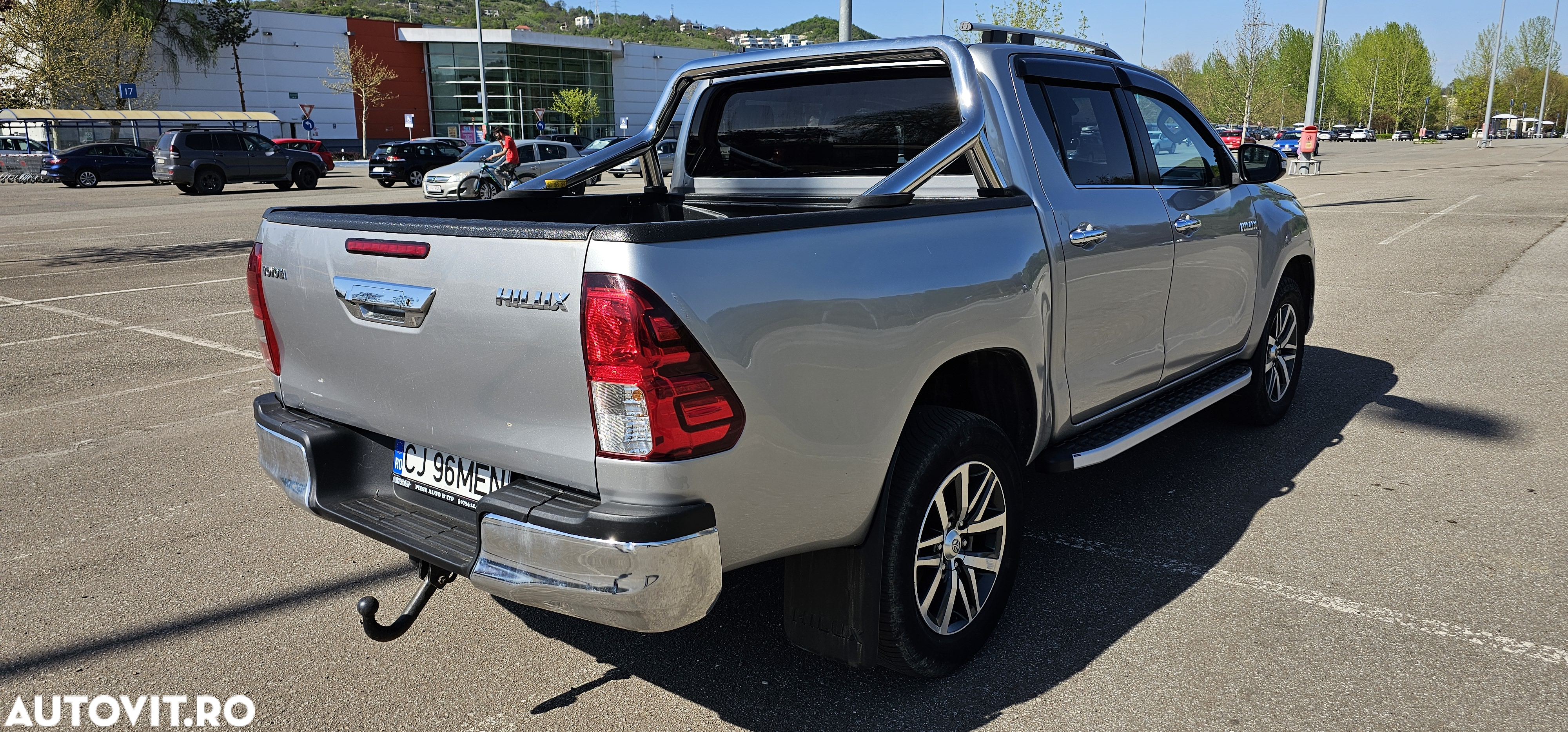 Toyota Hilux 4x4 Double Cab A/T cu Safety Sense Style - 4