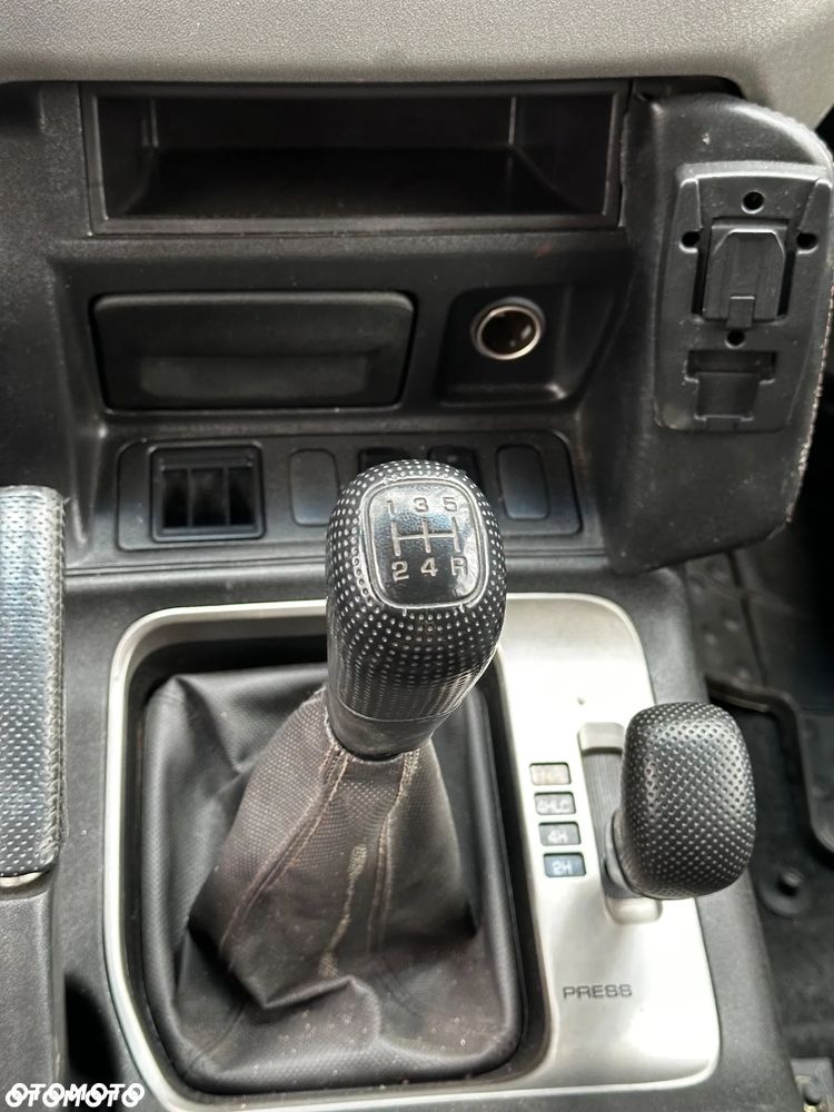 Mitsubishi Pajero 3.2 DI-D Elegance - 16