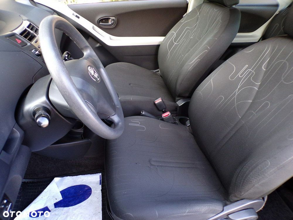 Toyota Yaris - 19