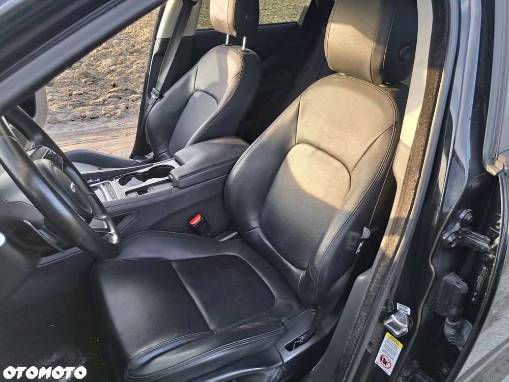 Jaguar F-Pace - 14