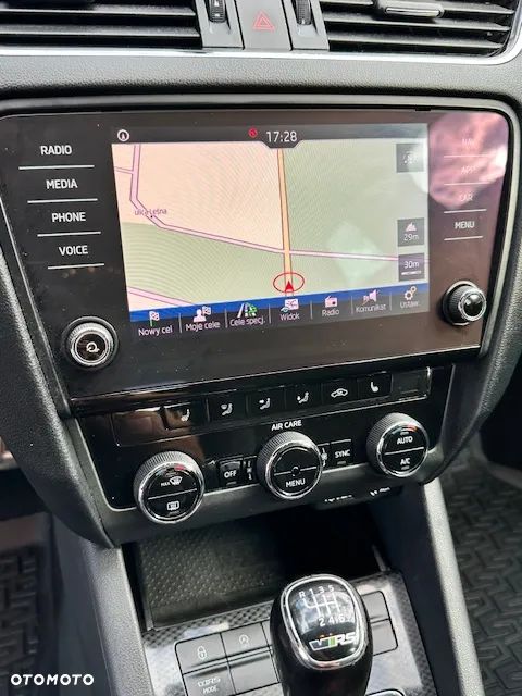 Skoda Octavia Combi 2.0 TDI RS - 17