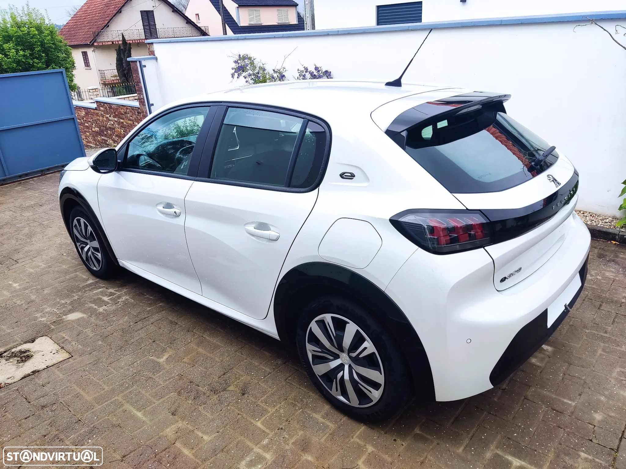 Peugeot e-208 50 kWh Active Pack - 7