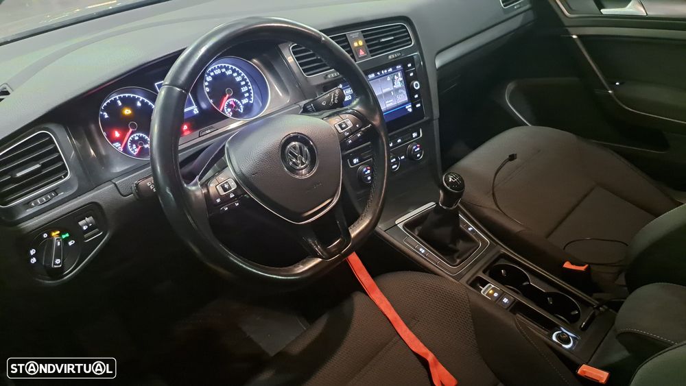 VW Golf Variant 1.6 TDi Confortline - 9