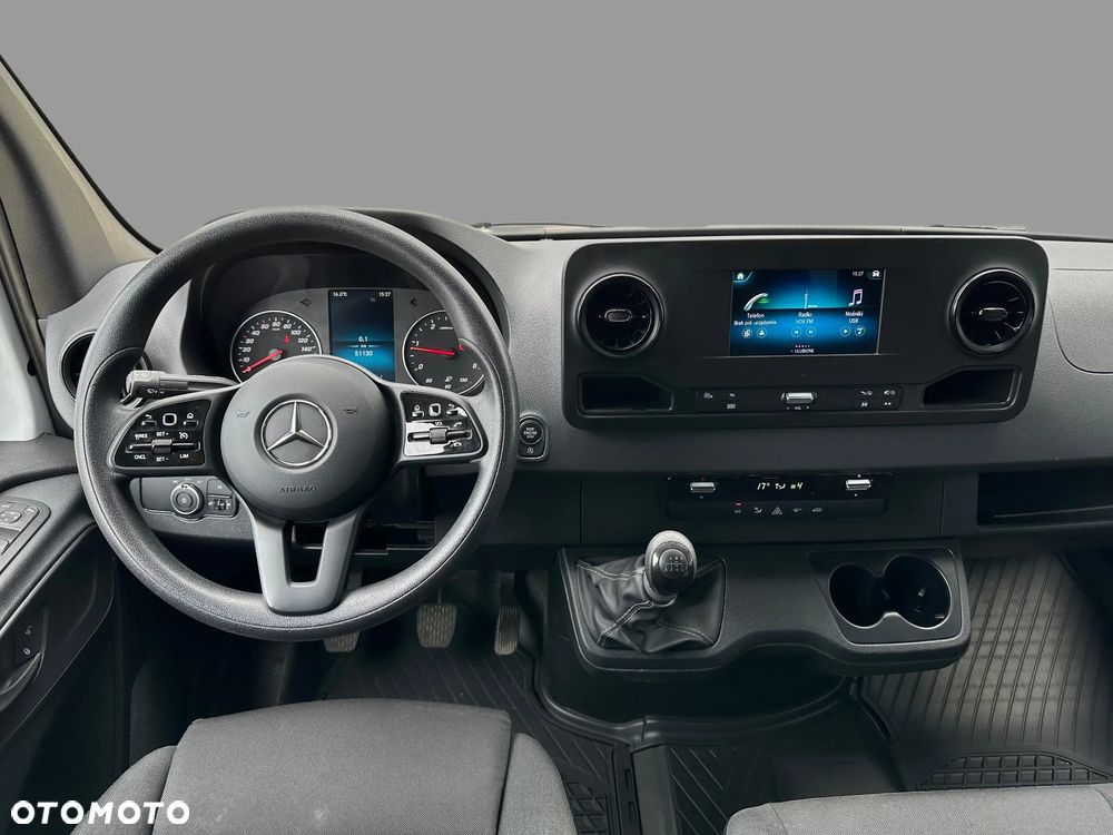 Mercedes-Benz Sprinter - 8
