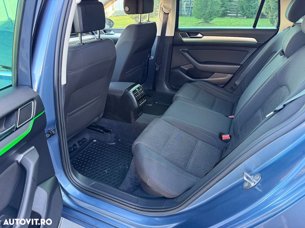 Volkswagen Passat - 15