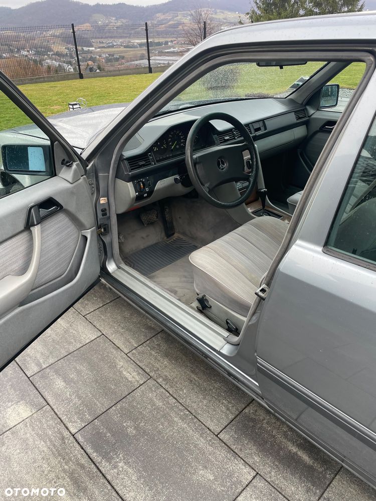 Mercedes-Benz W124 (1984-1993) - 16