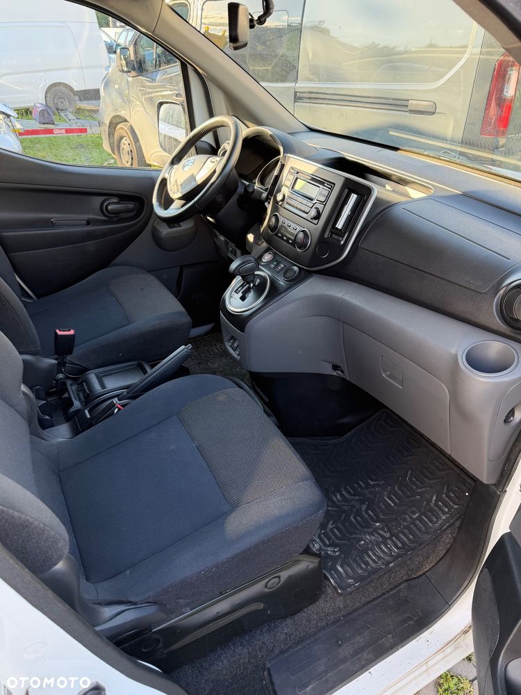 Nissan nv200 - 10