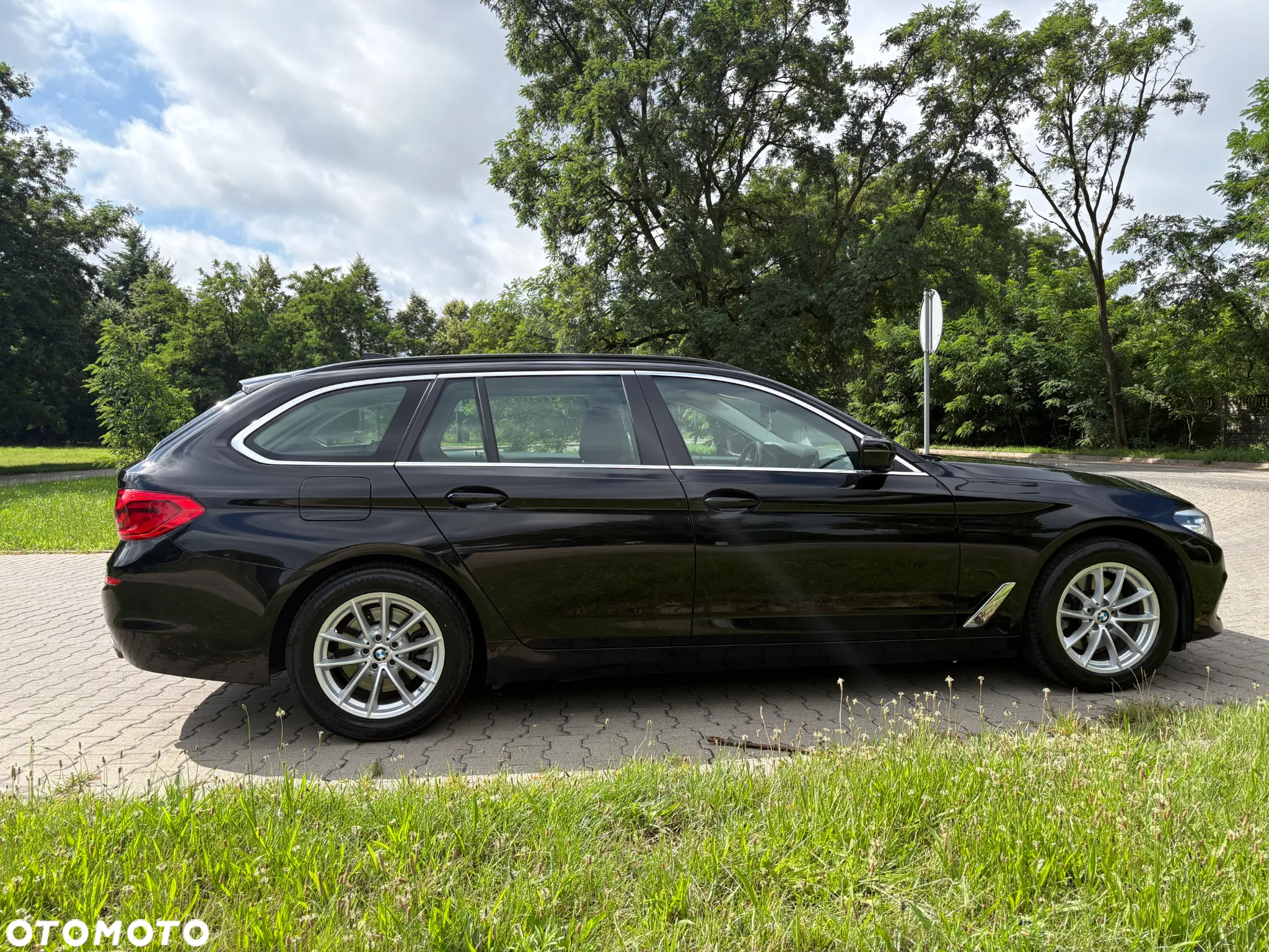 BMW Seria 5 520d Touring - 5