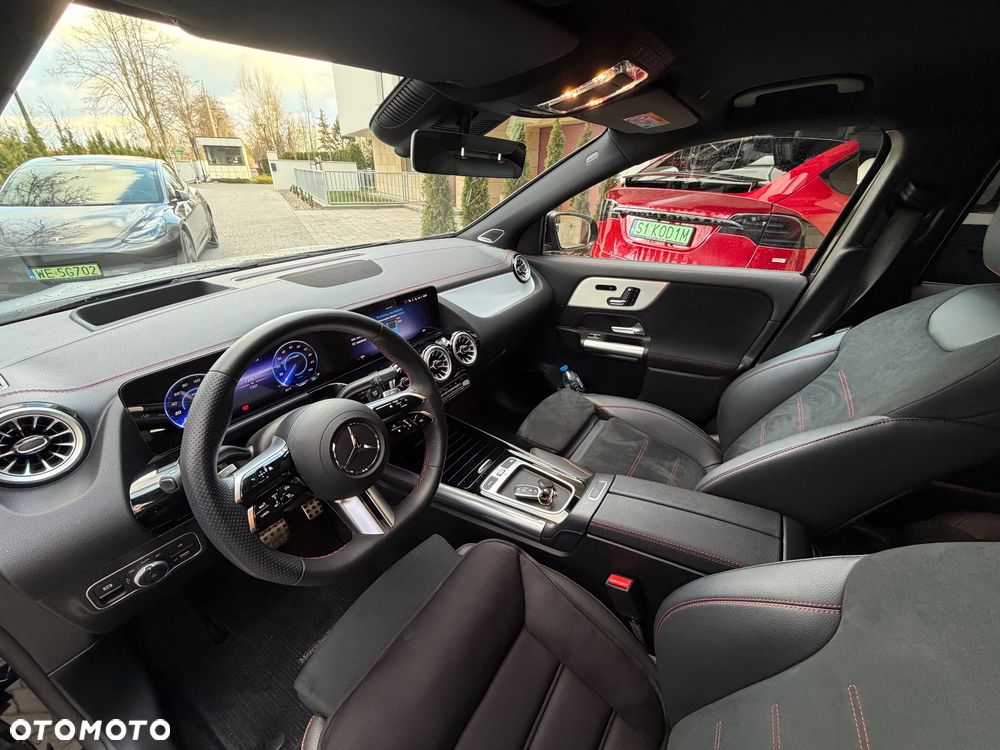 Mercedes-Benz EQA 300 66.5kWh 4-Matic AMG Line - 25