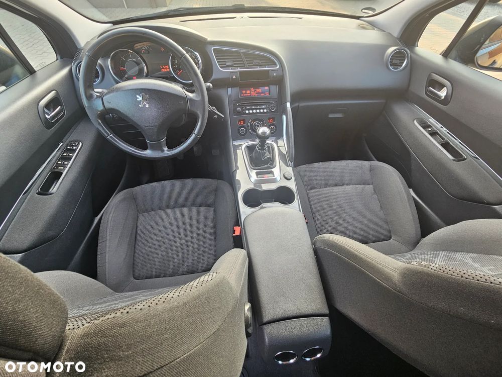 Peugeot 3008 1.6 HDi Premium - 17