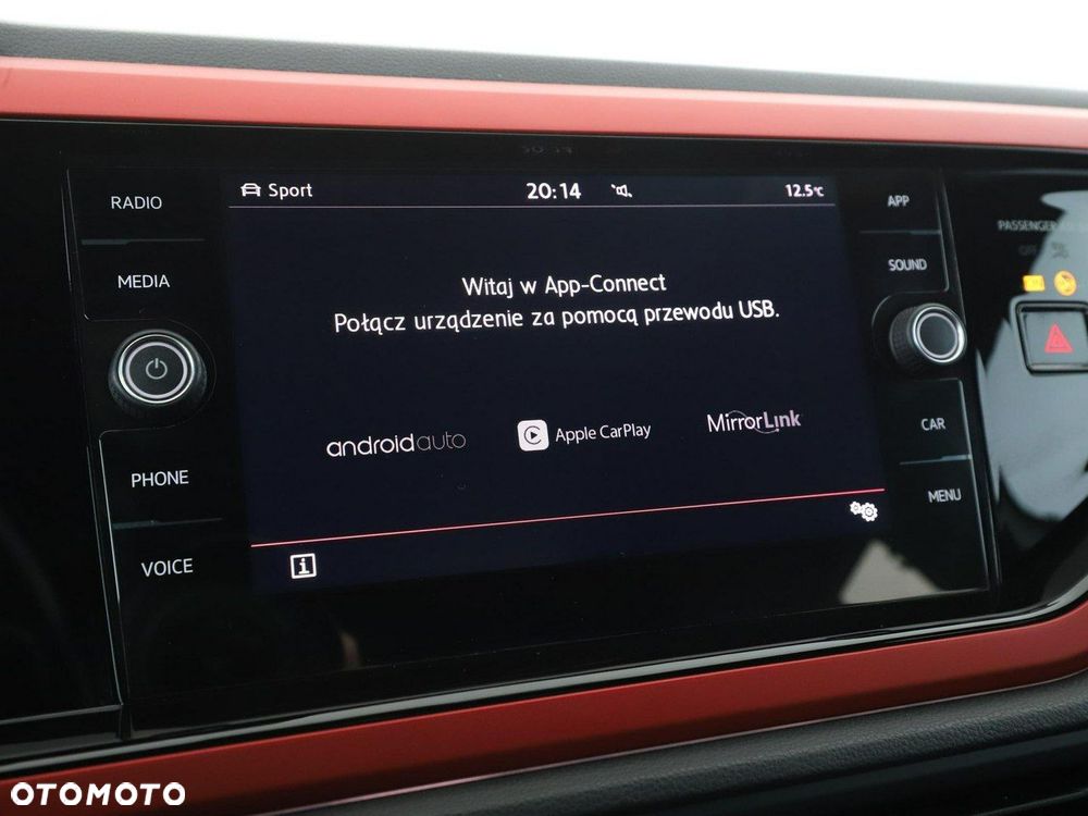 Volkswagen Polo 2.0 TSI DSG GTI - 25