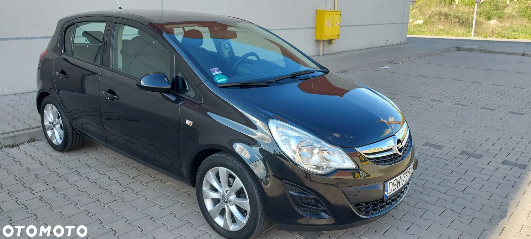 Opel Corsa 1.4 16V Cosmo - 8