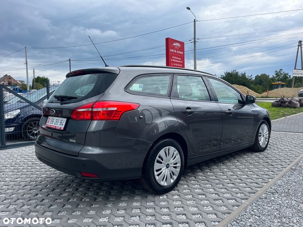 Ford Focus 1.0 EcoBoost Titanium - 11