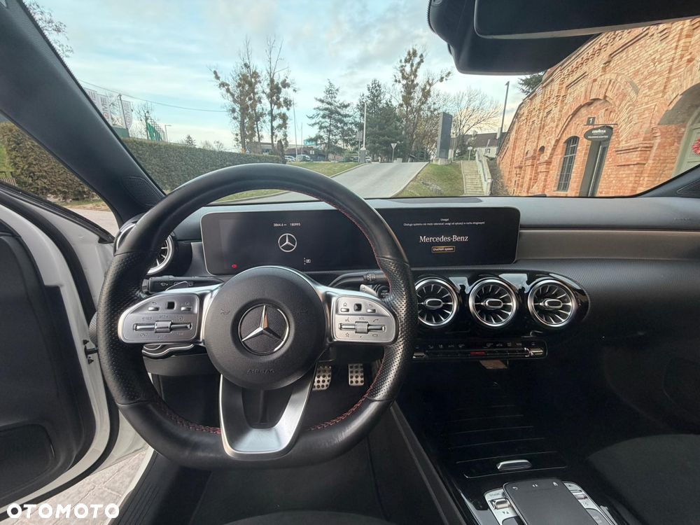 Mercedes-Benz Klasa A 180 AMG Line 7G-DCT - 16