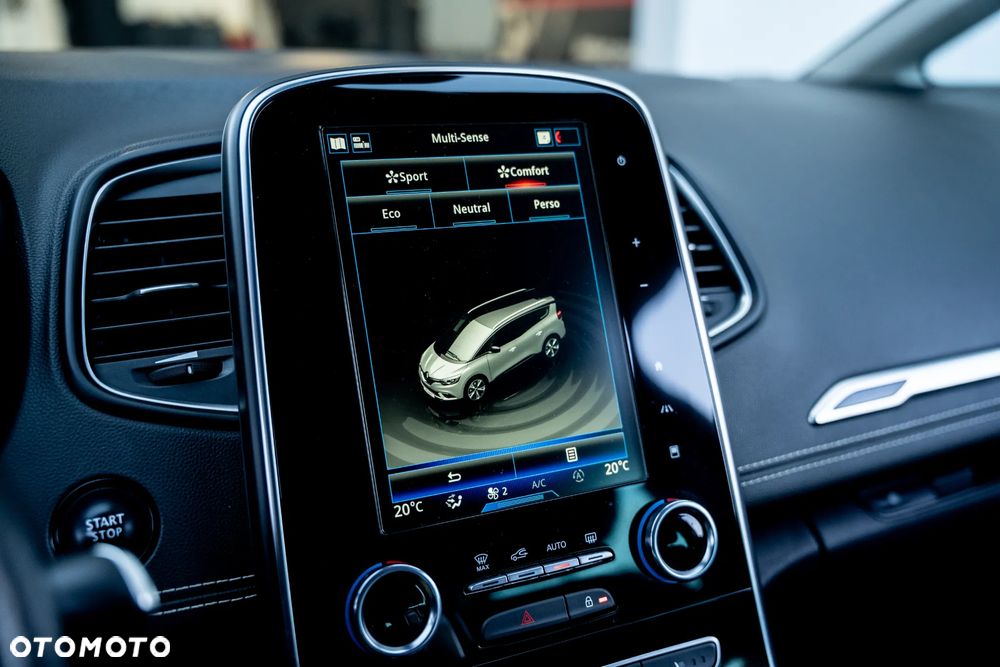 Renault Grand Scenic - 21