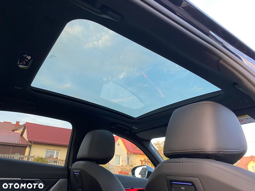 BMW Seria 5 520d xDrive - 26