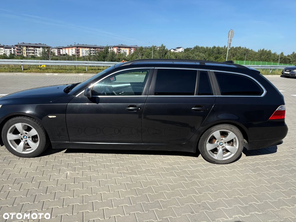 BMW Seria 5 525d - 2