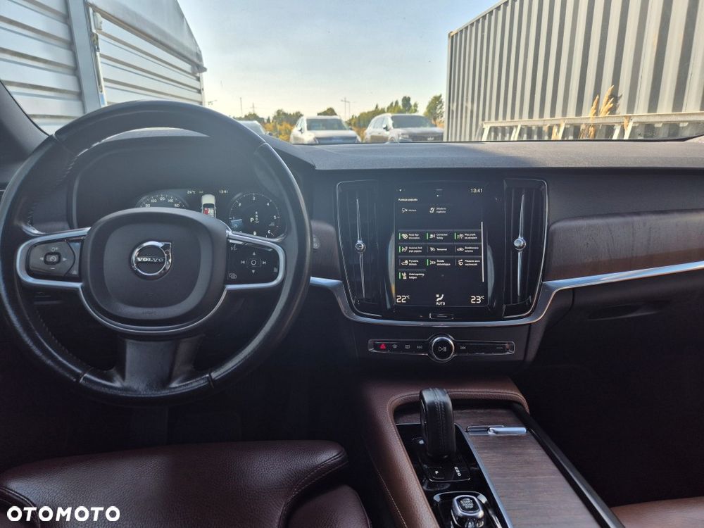 Volvo V90 Cross Country D5 AWD Pro - 27