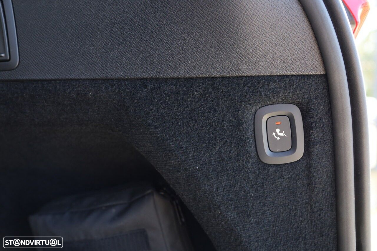 Volvo XC 90 2.0 T8 PHEV Core AWD - 27