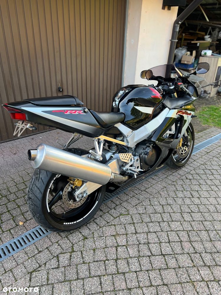 Honda CBR - 3