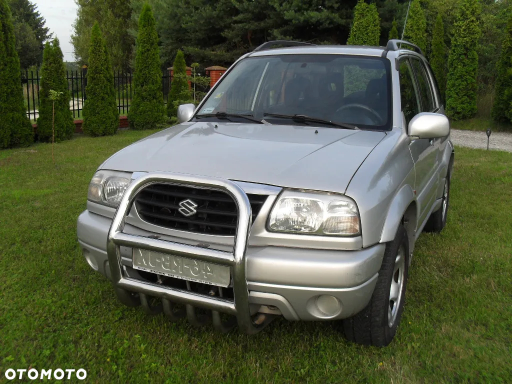 Suzuki Grand Vitara 2.0 - 9